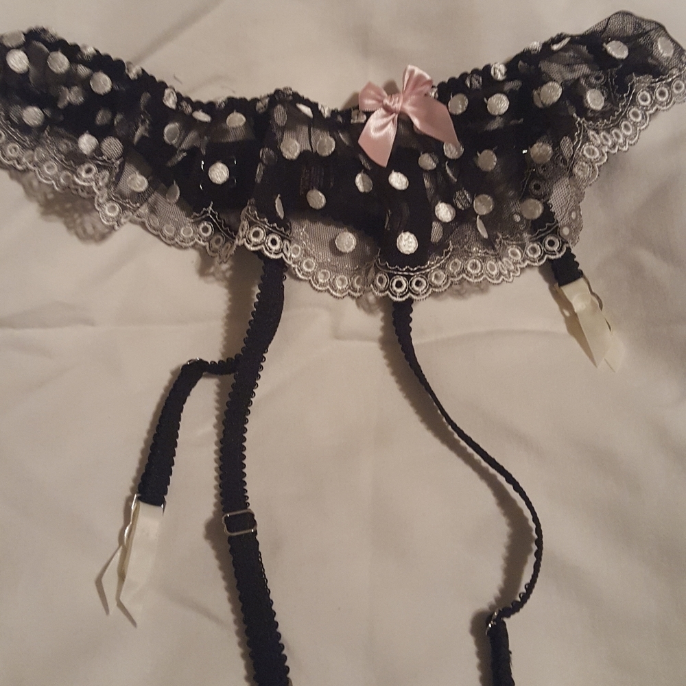 Victoria's Secret Garter Belt